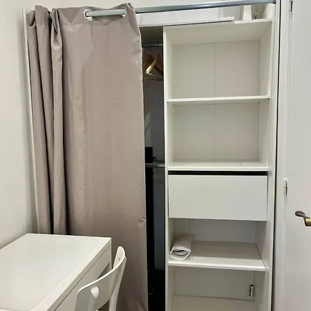 Apartment Private 15m2 A Porte Maillot