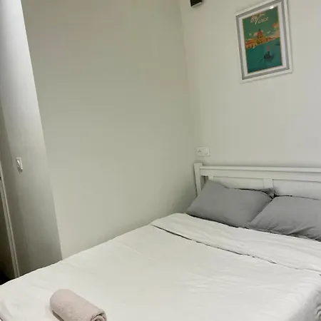 Private 15m2 A Porte Maillot